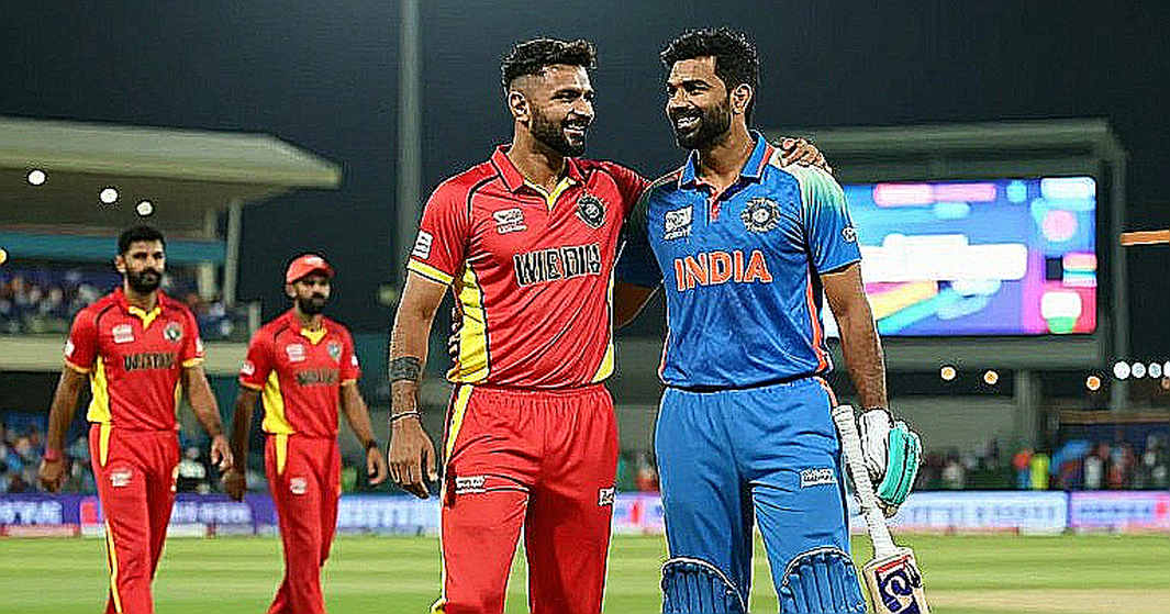 আঙুলের ক্ষত নয়, মিডল-অর্ডারের হিসাব: ঢাকা টেস্টে মুশফিকুরের অনুপস্থিতি যা ফাঁস করল