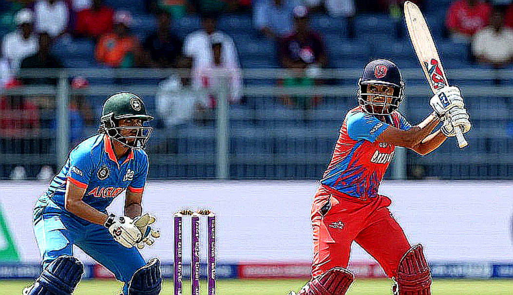 কনস্টাসের ১৪৯ সত্যি, কিন্তু টেস্টের দরজা খোলে শেফিল্ডের ১৫১* কনস্টাসের ১৪৯ সত্যি, কিন্তু টেস্টের দরজা খোলে শেফিল্ডের ১৫১*