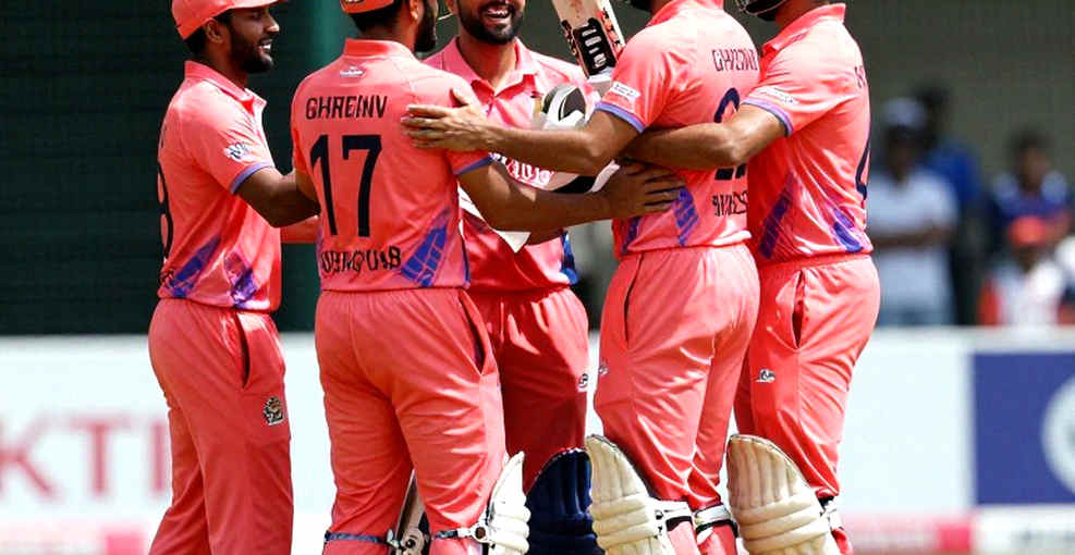 Seventy-Six Balls in Gqeberha: Boland's Spell, Lyon's Omission and the Half-Written Ledger of Rain
