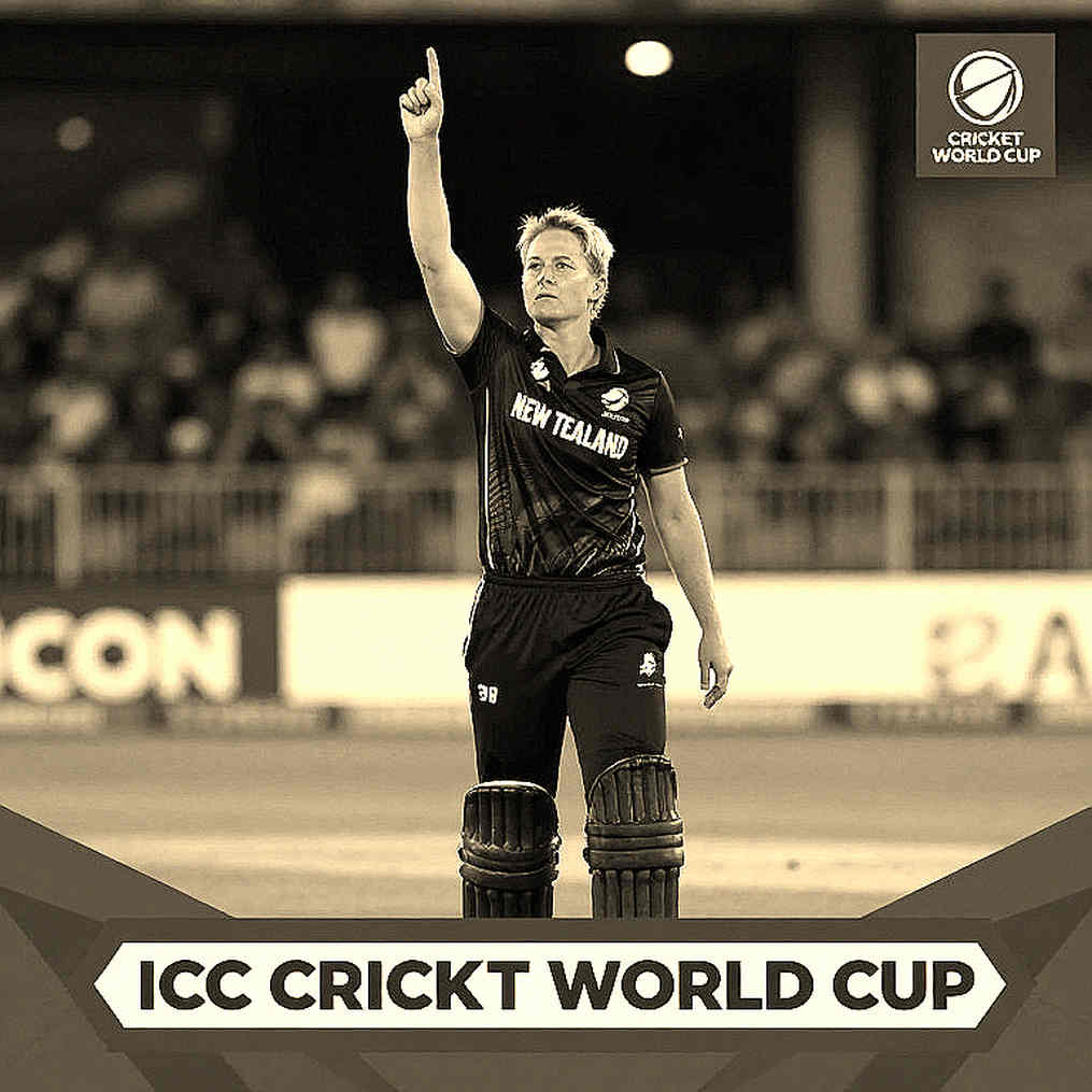 চব্বিশ টেস্টের অঙ্ক: ওঝার চেয়ার, পাওয়ারের পশ্চিমাঞ্চল আর একটি ভুল তারিখের ছায়া চব্বিশ টেস্টের অঙ্ক: ওঝার চেয়ার, পাওয়ারের পশ্চিমাঞ্চল আর একটি ভুল তারিখের ছায়া