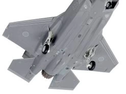 1/72 Lockheed Martin F-35 A 17 1/72 Lockheed Martin F-35 A -PLASTIC MODELS Store 29239e6619318b82f95bb154e18ba45d