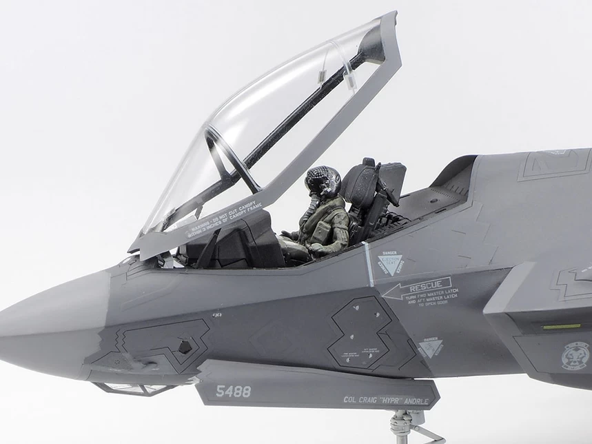 1/72 Lockheed Martin F-35 A 5 1/72 Lockheed Martin F-35 A - Image 3