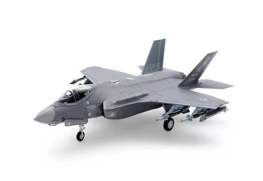 1/72 Lockheed Martin F-35 A 3 1/72 Lockheed Martin F-35 A